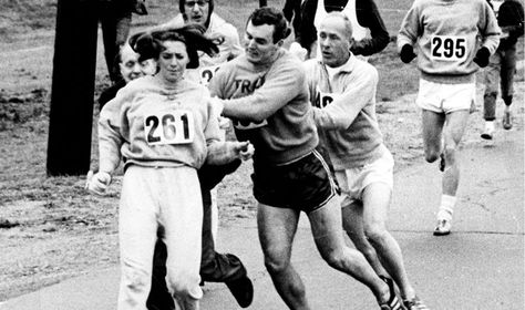 The Amazing History Behind This Picture Of The Boston Marathon #refinery29  http://www.refinery29.com/2015/04/85959/women-runners-boston-marathon-photos Bobbi Gibb, Tommie Smith, Valentina Tereshkova, Margaret Hamilton, Isadora Duncan, Female Runner, Jean Shrimpton, Runner's World, Malala Yousafzai