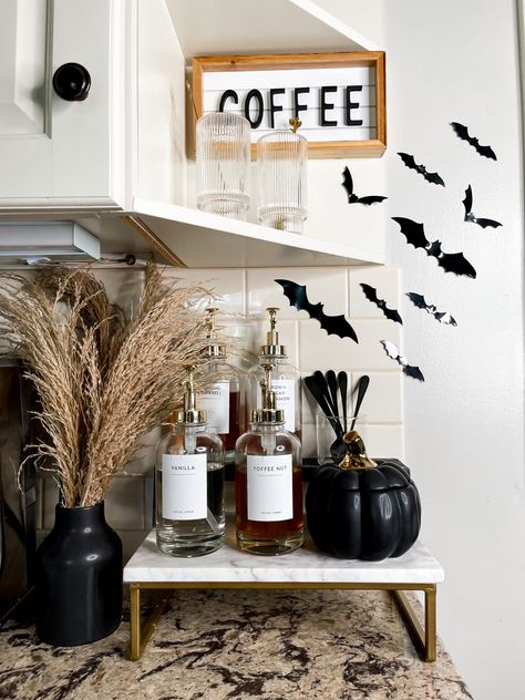 Halloween Coffee Station, Spooky Coffee Bar, Cat Halloween Decorations, Halloween Decorations House, Coffee Bar Decor Ideas, Neutral Halloween Decor, Halloween Coffee Bar, Tattoo Ideas Halloween, Halloween Decoration Party