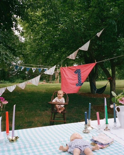 @kaylinraerolfe #35mm first birthday photos on film, portra 400, disposable camera, vintage birthday, handmade sewing, hanker-chief bunting, quilt bunting, birthday banner vintage Vintage 1st Birthday Boy, First Birthday Aesthetic, October First Birthday, One Year Old Birthday Decorations, Vintage Birthday Theme, Quilt Bunting, Homemade Birthday Party, First Birthday Picnic, Classic First Birthday