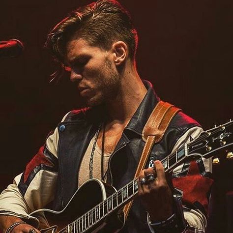 Kaleo - JJ...lead singer. Kaleo Band, Christian Cooke, Michael B Jordan, Video Game Music, Celeb Crushes, Sketch Inspiration, Coffee And Books, Well Dressed Men, Heart Eyes