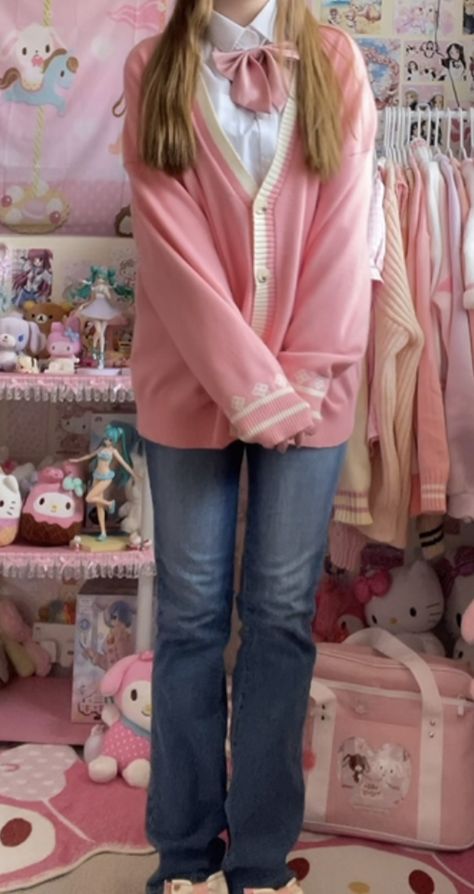 Kawaii Pink Winter Outfits, Cutecore Casual Outfit, Kawaii Outfit With Pants, Comfy Kawaii Outfits, Cute Core Outfit Pink, Kawaii Outfits Pants, Kawaiikei Fashion, Kawaii Outfits With Jeans, Kawaiikei Outfits