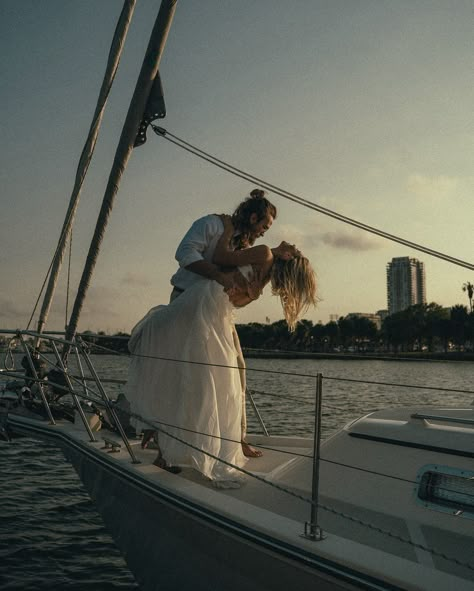 lovers lost at sea • • • photos taken by the talented @jesswilliamsphotography & edited by me (@kayleemelanconphoto) 💕 • • 🏷️sailboat photoshoot, cinematic photoshoot, visual poetry, sail, sailboat, documentary photographer, #sailboatphotoshoot #floridaphotographer #tampaphotographer #stpeteweddingphptographer #tampaweddingphotographer #destinationweddingphotograoher #stpetephotographer #film #visualpoetry #cinematicphotographer #floridaweddingphotographer #authenticlovemag #dirtybootsa... Sailboat Photoshoot, Boat Engagement Photos, Cinematic Photoshoot, Boat Engagement, Boat Photoshoot, Boat Photography, Engaged Af, Chicago Engagement Photos, Boat Wedding