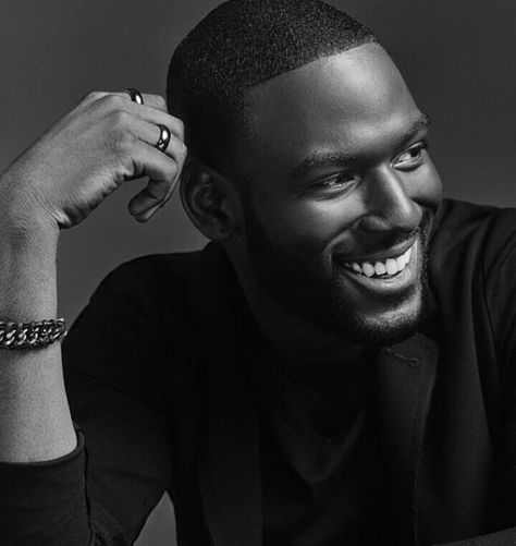 ✨ Go follow @blackgirlsvault for more celebration of Black Beauty, Excellence and Culture♥️✊ Kofi Siriboe, Ava Duvernay, Male Portrait Poses, Black Male Models, Headshot Poses, Dark Skin Men, Men Photoshoot, Male Portrait, Poses For Men