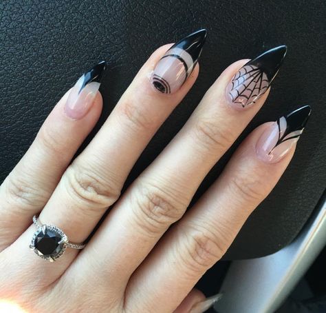 Ongles Goth, Spiderweb Nails, Spider Web Nails, Web Nails, Black Nails With Glitter, White Tip Nails, Black Coffin Nails, Witchy Nails, Toe Nail Color