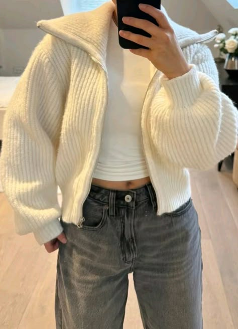 Cold Days Outfit Aesthetic, Trendy Winter Tops, Skandinavian Fashion, Winter Fashion Outfits Casual, Uni Outfits, Cold Outfits, Outfit Inspo Casual, Everyday Fashion Outfits, Classy Casual Outfits