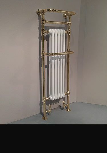 Bathroom Radiator, Bathroom Radiators, Copper Bathroom, Decorating Bathroom, Copper Decor, Bad Inspiration, Towel Radiator, Bathroom Top, Towel Warmer