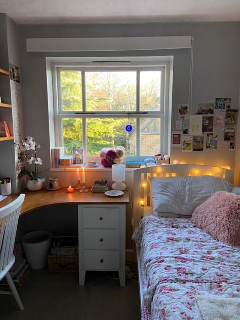 Dorm Room Inspiration, Redecorate Bedroom, Cozy Room Decor, Dreamy Room, Dream Room Inspiration, Room Makeover Bedroom, Room Makeover Inspiration, Cute Room Decor, Cozy Room