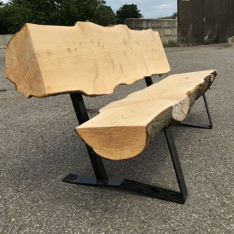 Tuininspiratie: bank van twee halve boomstammen. Log Bench, Live Edge Bench, Woodworking Furniture Plans, Bench Ideas, Chair Bench, Woodworking Furniture, Acoustic Panels, Garden Bench, Furniture Plans