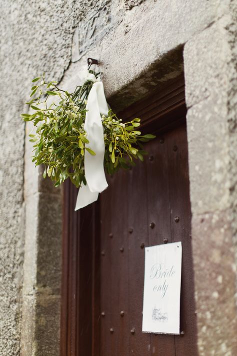 Mistletoe At Wedding, Mistletoe Wedding Arch, Mistletoe Wedding Decoration, Mistletoe Doorway, Wedding Mistletoe, Mistletoe Wedding, Blush Winter Wedding, Mistletoe Hanging, Stairs Christmas