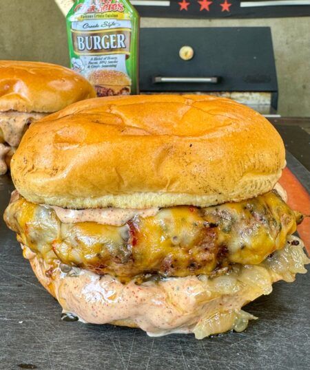 Smoked Cajun Burgers - Tony Chachere's Smoked Cajun Burgers, Cajun Burger Recipe, Hamburger Recipes Burgers, Authentic Creole Recipes, Cheese Burger Recipe, Recipes Burgers, Traeger Cooking, Smoked Shrimp, Tailgate Snacks