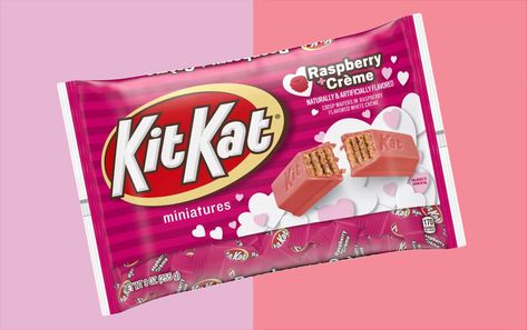 Kit Kat's New Raspberry Crème Flavor Will Be Your Love This Valentine's Day Kit Kat Flavors, Miniature Bar, Kit Kat Bars, Chocolate Lava, Candy Brands, Birthday Candy, Valentines Day Treats, Candy Bars, Fun Baking Recipes