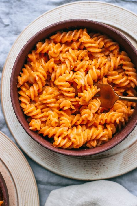 Creamy vegan red pepper pasta sauce. A simple, delicious, nourishing sauce with a silk smooth texture. #vegan #pasta #redpepper #redpeppersauce #veganpasta #glutenfree #dairyfree #healthypasta #cleaneating #sauce #creamysauce #easyrecipes #healthyrecipes #paleofriendly #healthyfats Red Pasta Aesthetic, Tomato Pasta Aesthetic, Vegan Aesthetic Food, Gathered Nutrition, Bake Pasta, Red Pepper Pasta Sauce, Aesthetic Pasta, Pasta Aesthetic, Red Pasta