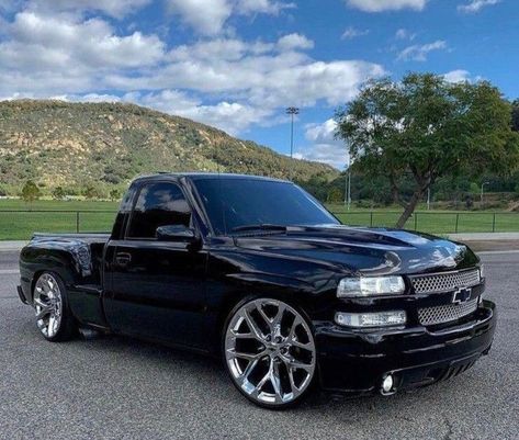 Bubble Eye Silverado, Silverado 2017, Trucks Lowered, Chevy Trucks Lowered, Low Trucks, Custom Silverado, Single Cab Trucks, Nice Trucks, Silverado Truck