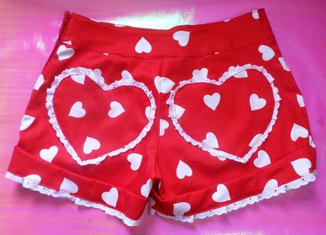 Heart Clothes, Heart Fashion, Cute Heart, Print Shorts, Alternative Outfits, Red Shorts, Heart Print, Sewing Inspiration, Bright Red