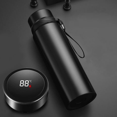 This thermos is super cook and stylish, talk about posh #Thermos #water #coolstuff #easygift #black #drink Tea Thermos, Tea Infuser Bottle, Tea Display, Coffee Thermos, Vacuum Insulated Water Bottle, Portable Water Bottle, Sports Water Bottle, Water Bottle Design, Thermos Bottle