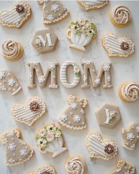 The Sweetest Creation on Instagram: “Happy Mother’s Day 🕊🌿 Mother's Day is a celebration honoring the mother of the family, as well as motherhood, maternal bonds, and the…” Mothers Cookies, Cake Decorating Icing, Bakery Shop, Happy Mother, Icing Cookies, Royal Icing Cookies, Sugar Cookies Decorated, Decorated Cookies, Holiday Cookies