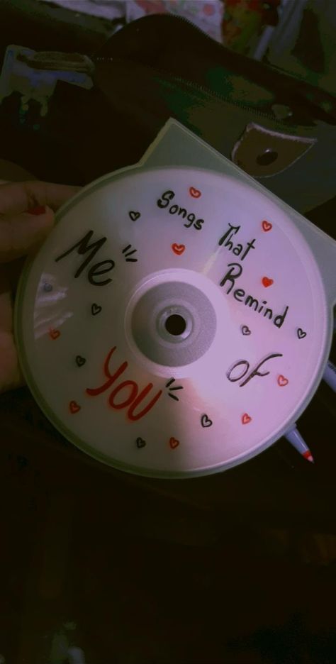 Cd For Girlfriend, Valentines Gifts Wlw, Cd Burning Aesthetic, Mixtape Ideas, Detalles Aesthetic, Cd Burning, Love Text To Boyfriend, Will You Be My Girlfriend, Custom Cd