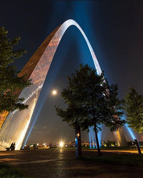 Saint Louis Events on Instagram: “Shine bright 💎/ 📸: @timk_stl / #stlouis #stl #saintlouis” Stl Arch, Saint Louis Arch, St Louis Skyline, St Louis Arch, Sea To Shining Sea, National Parks Usa, World Cities, St Louis Missouri, Saint Louis