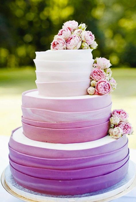 30 Fantastic Ombre Wedding Cakes ❤ ombre wedding cakes pink white ombre cake truelove janina #weddingforward #wedding #bride Wedding Cake Purple Ombre, Lavender Wedding Cake, Wedding Cake Ombre, Purple Wedding Cakes, Ombre Wedding, Ombre Cake, Floral Wedding Cakes, Pink Wedding Cake, Wedding Cake Table