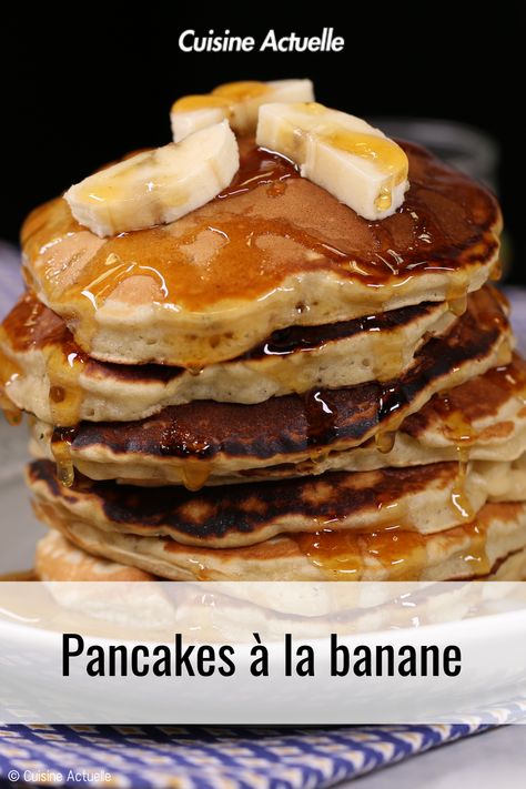 La recette des pancakes à la banane #cuisineactuelle #pancake #banane Pancake Banane, Pancakes Healthy, Breakfast Pancakes, Breakfast Smoothie, Cooking Inspiration, Quick Snacks, Mini Desserts, Food Truck, Week End