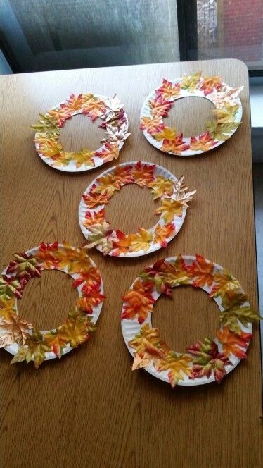 30+ Easy and Fun Fall Crafts for Kids to Make | HubPages Simple Fall Crafts For Preschoolers, Pumpkin Ideas Creative, Fall Crafts Preschool, Pinecone Animals, Fun Fall Crafts For Kids, Leaf Rubbings, Classroom Holiday Crafts, Paper Plate Crafts For Kids, Fun Fall Crafts