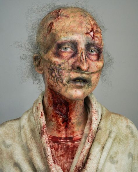 29 Zombie Makeup Ideas: Easy, Realistic, and Creative Tutorials for Halloween Zombie Makeup Ideas, Haunted House Makeup, Halloween Makeup Tutorials, Zombie Makeup Tutorials, Halloween Fx, Zombie Halloween Makeup, Halloween Makeup Tutorial Easy, Creepy Makeup, Prosthetic Makeup