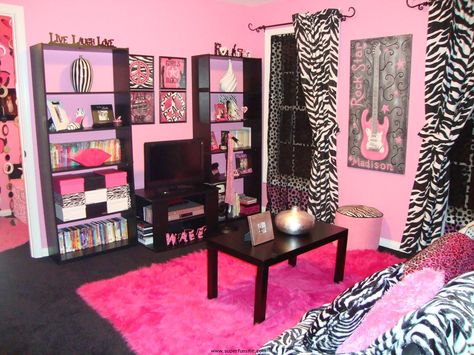 Pink and Black bedroom! Zebra Bedroom, Zebra Room, Color Bedroom, Unique Bedroom, Color Decor, Teen Girl Bedroom, Bedroom Color, Room Deco