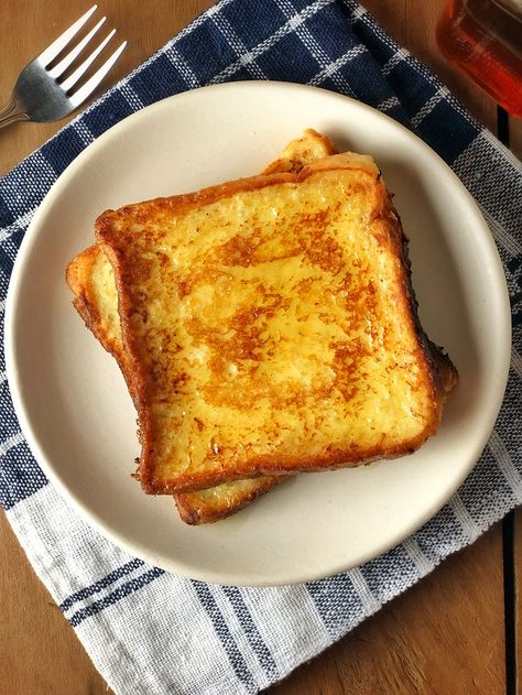 Easy French Toast | Tempting Treat Brioche Sans Gluten, Fluffy French Toast, Easy French Toast, Homemade French Toast, Easy French Toast Recipe, French Toast Breakfast, Bowl Cake, French Toast Easy, French Toast Recipe