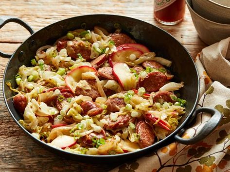 Cajun Cabbage, Easy Healthy Food Recipes, Dinner Easy Healthy, Easy Healthy Food, Cabbage Skillet, Easy Skillet Dinner, Skillet Dinners, Fried Cabbage, Andouille Sausage