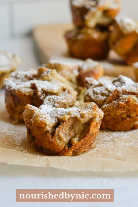 PROTEIN FRENCH TOAST MUFFINS High Protein French Toast Bake, Football Breakfast, High Protein French Toast, Egg Breakfasts, Protein French Toast, Cottage Cheese Dips, French Toast Bites, Starbucks Egg Bites, French Toast Muffins