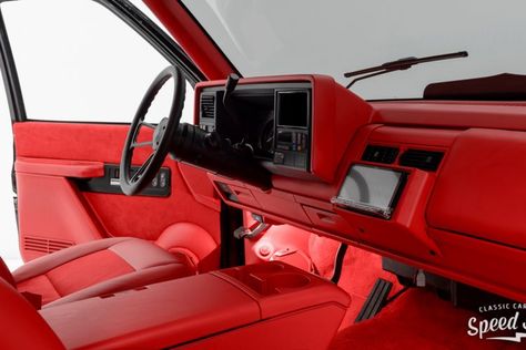 1990 Chevrolet 454 SS | CCS Speed Shop Obs Chevy Interior Ideas, Obs Chevy Interior, Stereo Idea, Chevy Accessories, Car Studio, Obs Chevy, S10 Truck, Truck Seats, Obs Truck