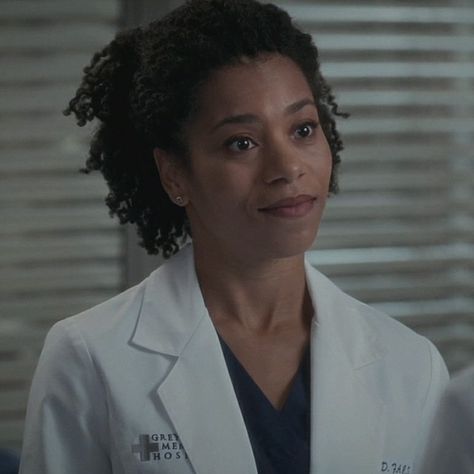 Greys Anatomy Doctors, Maggie Greys Anatomy, Maggie Pierce Greys Anatomy, Greys Anatomy Bailey, Maggie Pierce, Greys Anatomy Actors, Bailey Shepherd Greys Anatomy, Kelly Mccreary, Greys Anatomy New Interns