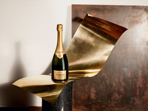 Krug releases 167ème edition Krug Champagne, Champagne France, Best Champagne, Vintage Champagne, Stone Fruit, Wine Pairing, Enamel Flower, Tea Kettle, Pinot Noir