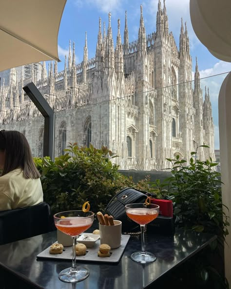 Milan Travel, Italy Vibes, Italy Summer, Italy Aesthetic, Europe Summer, Italian Summer, Dream City, Dream Holiday, Milan Italy