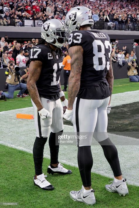 Davante Adams of the Las Vegas Raiders celebrates a touchdown against... News Photo - Getty Images Raiders Davante Adams, Davante Adams Raiders, Darren Waller, Oakland Raiders Wallpapers, Oakland Raiders Images, Raiders Cheerleaders, Raiders Players, Allegiant Stadium, Davante Adams