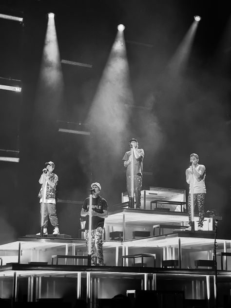 Big Time Rush Cant Get Enough Tour, Big Time Rush Concert Outfit, Big Time Rush Aesthetic, Rush Concert, Logan Henderson, Kendall Schmidt, Big Time Rush, Big Time, Schmidt