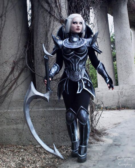 Diana cosplay by @alicentiltedland on Instagram Diana Lol, League Of Legends Cosplay, Cosplay League Of Legends, League Legends, Video Game Cosplay, Cosplay Armor, Epic Cosplay, Cosplay Tips, Amazing Cosplay