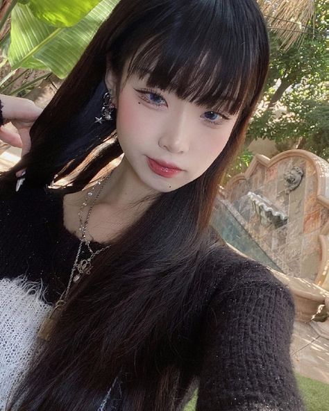 kitsunechoi Y2k Haircut, Kitsune Choi, Smosh, Ulzzang Girl, Pretty Face, Makeup Inspo, Girly Things, Womens Makeup, Art Drawing