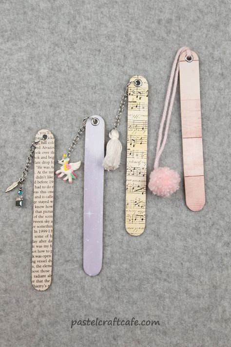 Buku Diy, Craft Cafe, Crafts Bookmarks, Bookmark Crochet, Handmade Bookmarks Diy, Penanda Buku, Bookmarks Diy, Diy Popsicle, Diy Crafts Bookmarks