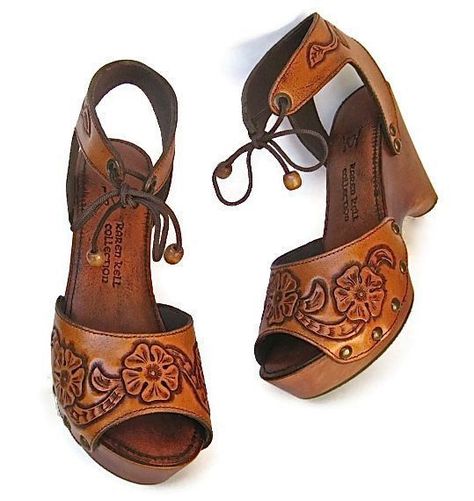 #Bohemian #chic #shoes, #cowboy #boots, #fringe #sandals, #riding #boots, #distressed #boots. Wedge Clogs, Boho Heels, Boho Shoes, Estilo Hippie, Clog Shoes, Mode Boho, Bohol, Shoe Inspiration, Clogs Shoes