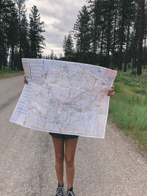 Road Trip Map Aesthetic, Roadtrip Map Aesthetic, Aesthetic Roadtrip Pictures, Vision Board Road Trip, The Road Trip Beth O'leary Aesthetic, Road Trip Astethic, Road Trip Vision Board, Road Map Aesthetic, Trip Astethic