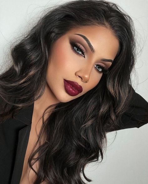 Brown Smokey Eye Red Lip, Burgandy Lip Makeup Look, Vegas Showgirl Makeup, Dark Red Smokey Eye, Wine Makeup Look, Dark Sultry Makeup, Seductive Eye Makeup, Seductive Makeup Looks, Smokey Eye Red Lip