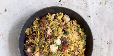 stirfry-gear-patrol-lead-featured Yangzhou Fried Rice, Make Fried Rice, Recipe Ingredients List, Making Fried Rice, Peas And Carrots, Roasted Potato Recipes, Scrambled Egg, Barbecue Pork, Yangzhou