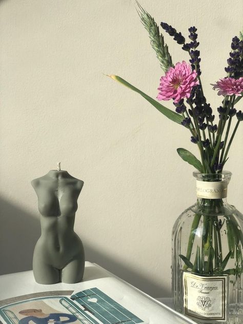 Candle Bedroom, Bust Candle, Female Bust, Deco Studio, Candle Aesthetic, Green Candle, Aesthetic Room Decor, My New Room, Cheap Home Decor