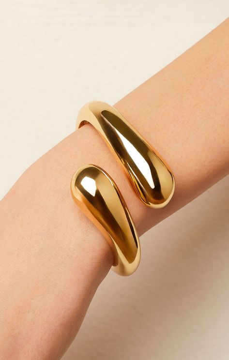 Chunky bracelet cuff. #Making #Allure #The #of #a #Accessories #Jewelry #Statement #Jewelry #JewelryDesign #Fashion #Chunky Brass Chain Bracelet Bold Chunky, Gold Edgy Classic Bracelet For Women, Luxury Cuff Bracelet Bangle Style, Luxury Elegant Bracelet With Thick Band, Luxury Modern Hoop Gold Bracelet, Luxury Sleek Jewelry As Gift, Luxury Modern Bangle, Cheap Everyday Gold Cuff Bracelet, Luxury Elegant Bracelets With Thick Band