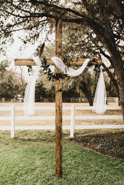 Wedding Ceremony Backdrop Outdoor, Ceremony Backdrop Outdoor, Wedding Ceremony Ideas, Wedding Cross, Wedding Ceremony Backdrop, Future Wedding Plans, Christian Wedding, Wooden Cross, Ceremony Backdrop