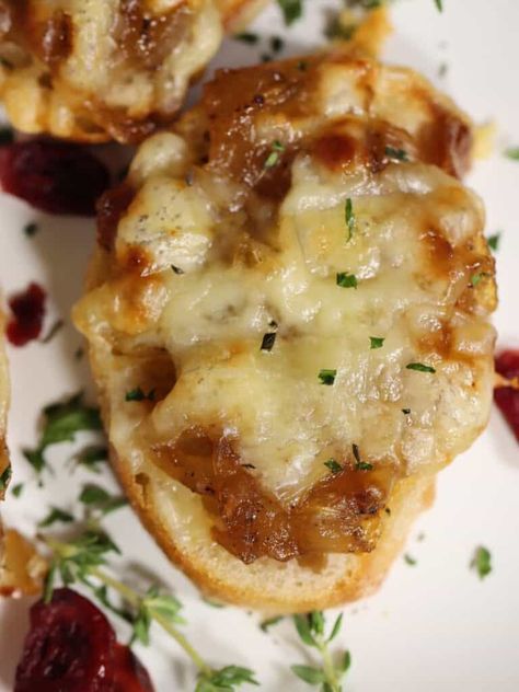 French Onion Crostini Best French Onion Soup, Gourmet Appetizers, Small Platter, French Baguette, Vidalia Onions, Gruyere Cheese, Cook Off, French Onion Soup, French Onion