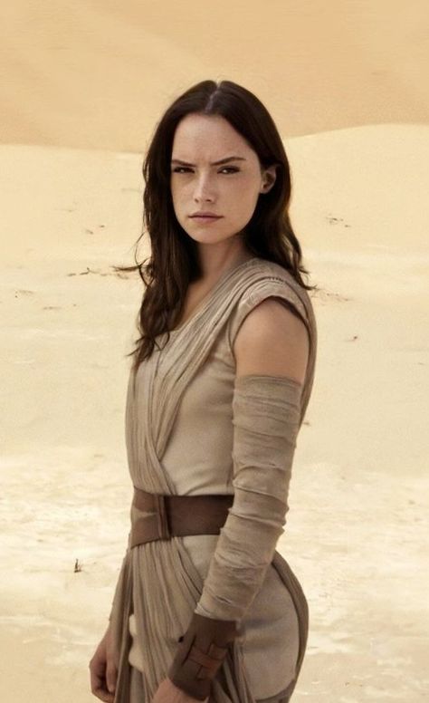 Star Wars Girl, Star Wars Outfit, Daisy Ridley Star Wars, John Bennett, Rey Star Wars, Daisy Ridley, Star Wars Women, Star Wars Wallpaper, Actrices Hollywood