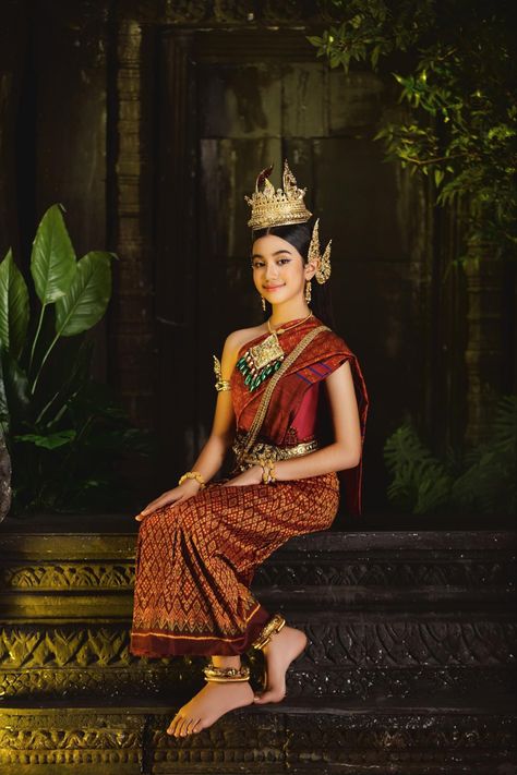 Cambodia Clothes, Jenna Norodom, Thailand Outfits, Cambodia Dress, Khmer New Year, Thailand Outfit, Cambodian Dress, Khmer Culture, Dress Traditional