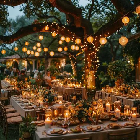 Outside Night Wedding Ideas, Evening Garden Party Ideas, Great Gatsby Garden Party, House Party Inspiration, Outdoor Wedding Theme Ideas, Garden Wedding Lights, Mamamia Wedding, New Year Party Theme Ideas, Boho Backyard Dinner Party